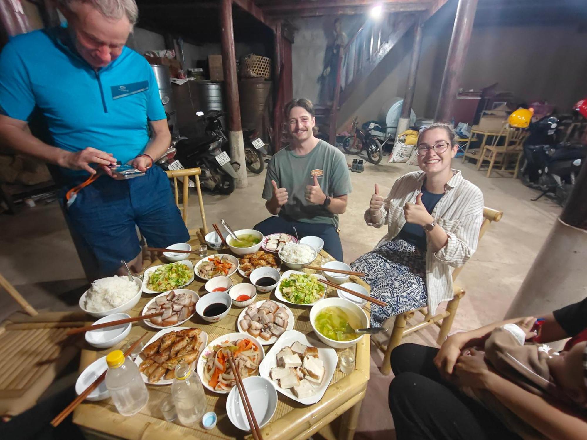 Nung An Homestay Quang Uyen Экстерьер фото