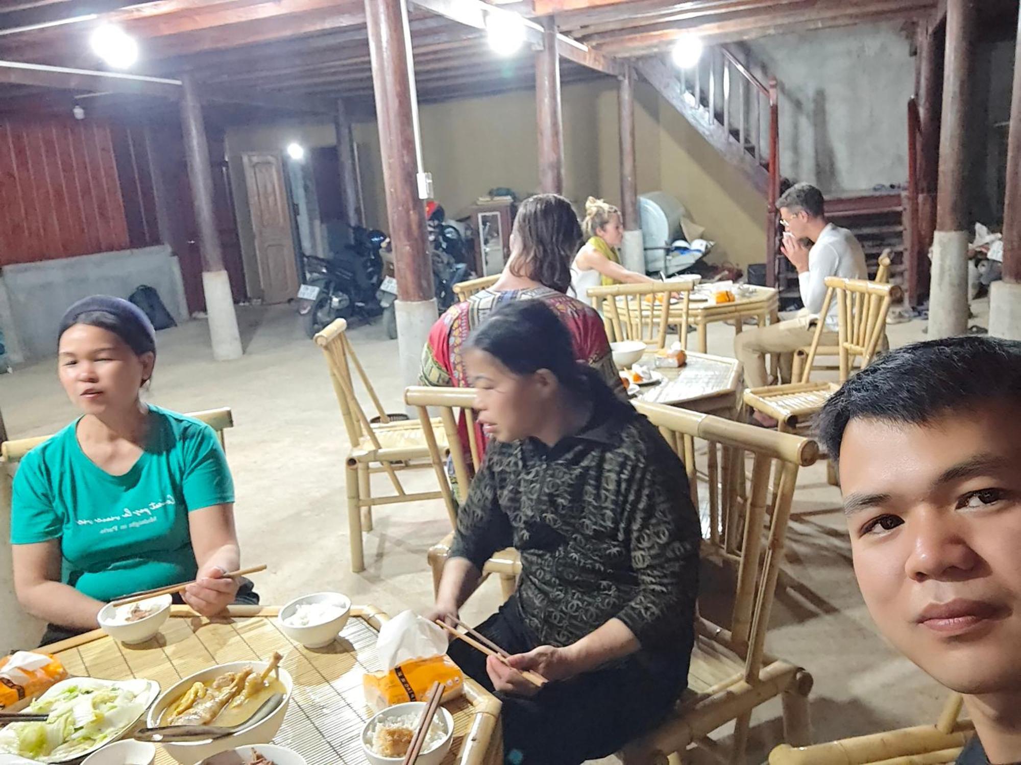 Nung An Homestay Quang Uyen Экстерьер фото